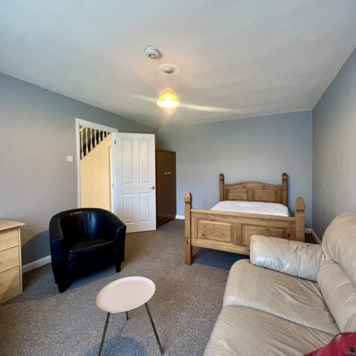 Elizabeth Road student room