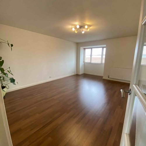 Oaklands Court Chichester Living room