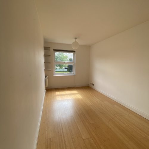 Paulus Court bedroom