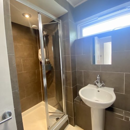Paulus Court shower room