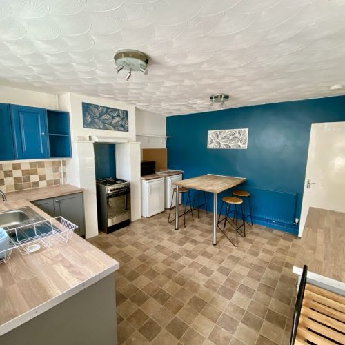 Kingsham Avenue kitchen