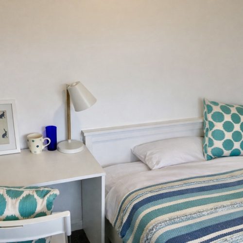 Hilary Rd Chi Uni student house - double