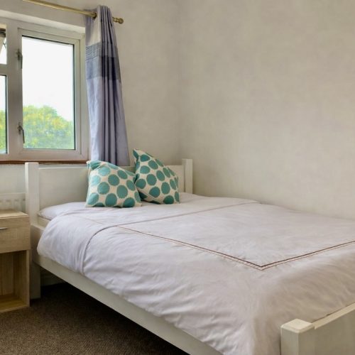 Hilary Rd Chi Uni accommodation - double room