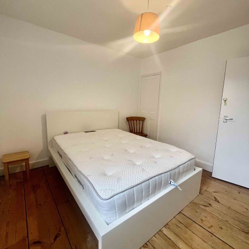 Washington Street Chichester room close to town