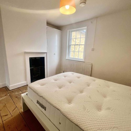 Washington St double room