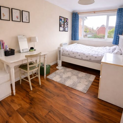 Garland Close student bedroom