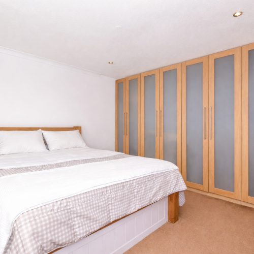 Barnham rental bedroom